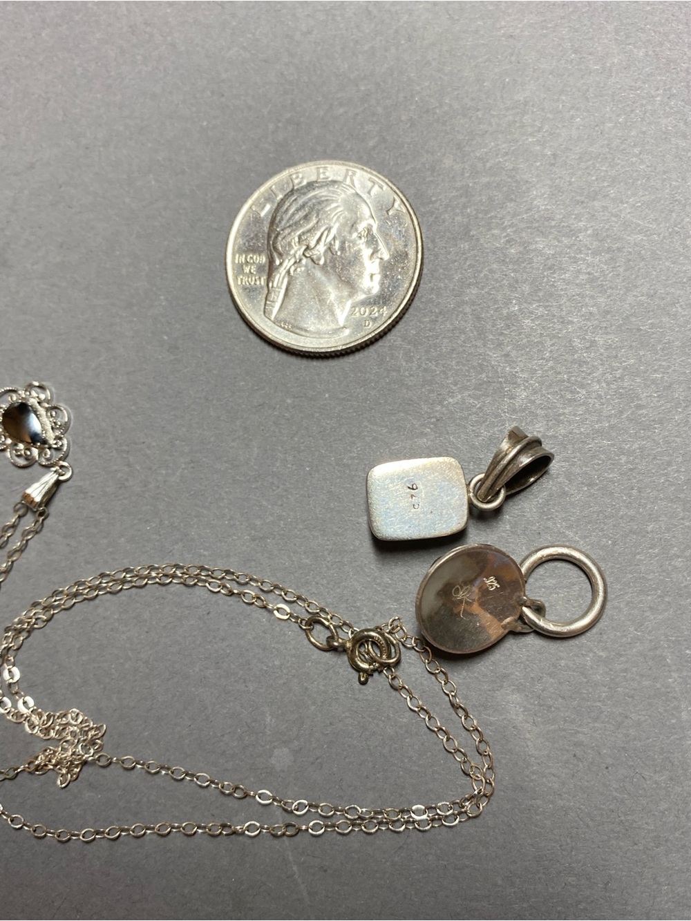 Vintage sterling silver small pendant lot - Picture 4 of 5